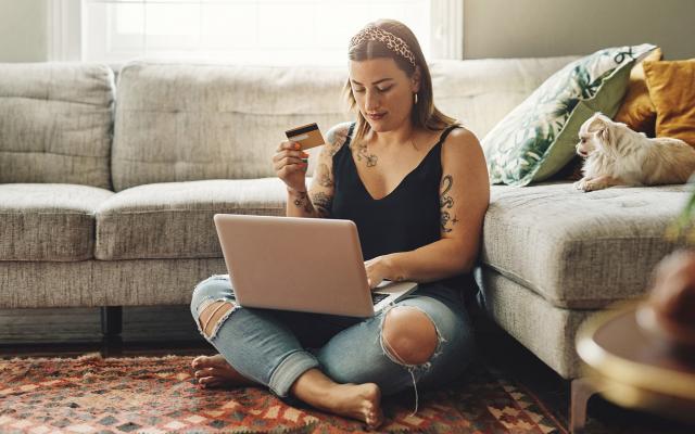 woman shopping online
